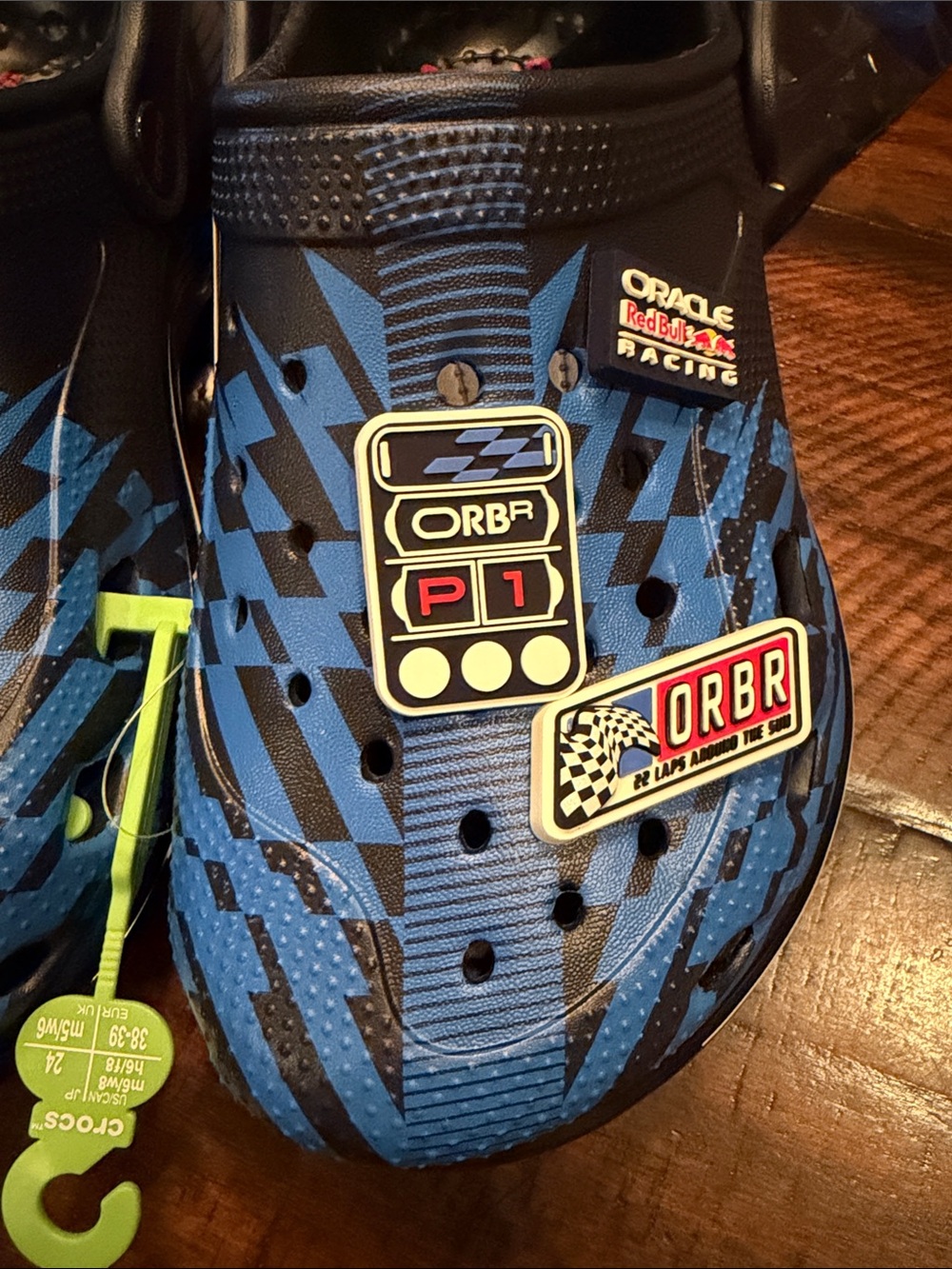 F1 Red Bull Racing Crocs - Picture 4 of 9